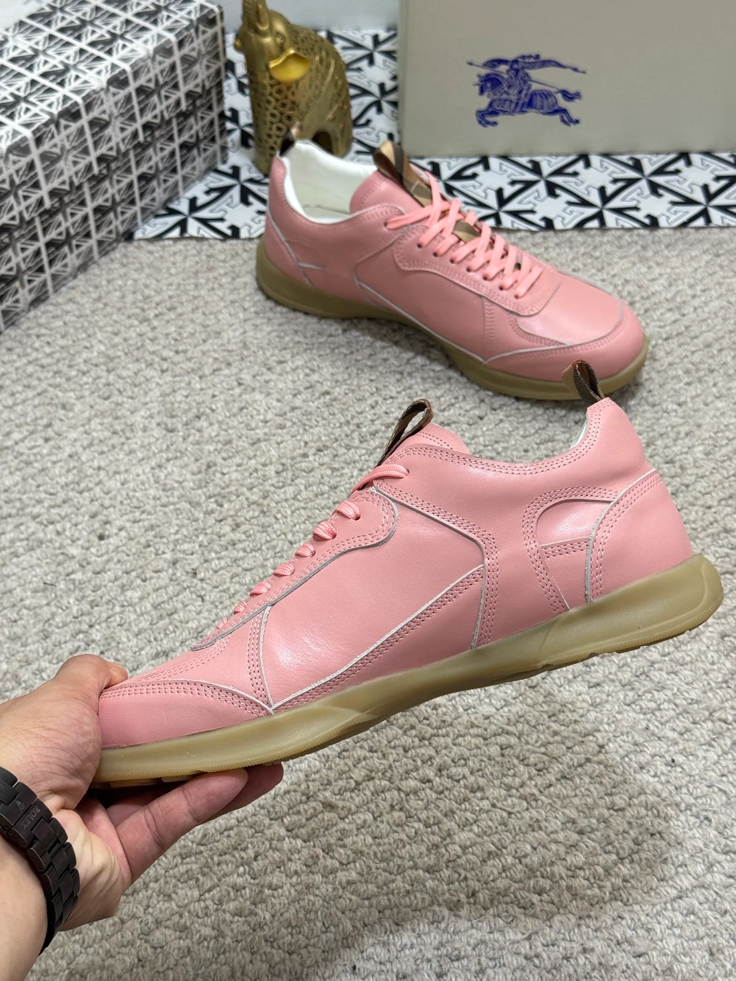 Men's shoes 💰420 [New style] 🐝🐝 [BURBERRY] Burberry - high-end quality original order 🔍🔍🔍 Upper: imported 🔝 calfskin, brand knitted pattern, tongue brand cloth label, lining: sheepskin lining, - outsole: rubber; two-color molded outsole, ultra-high quality control·fine workmanship: highlighted (high-end·luxury·grade) Size :38-44 (45 customized
